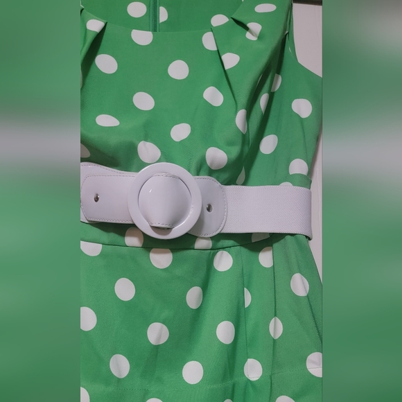 ROZ & ALI / DRESS BARN GREEN & WHITE POLKA DOT DRESS - Picture 2 of 7